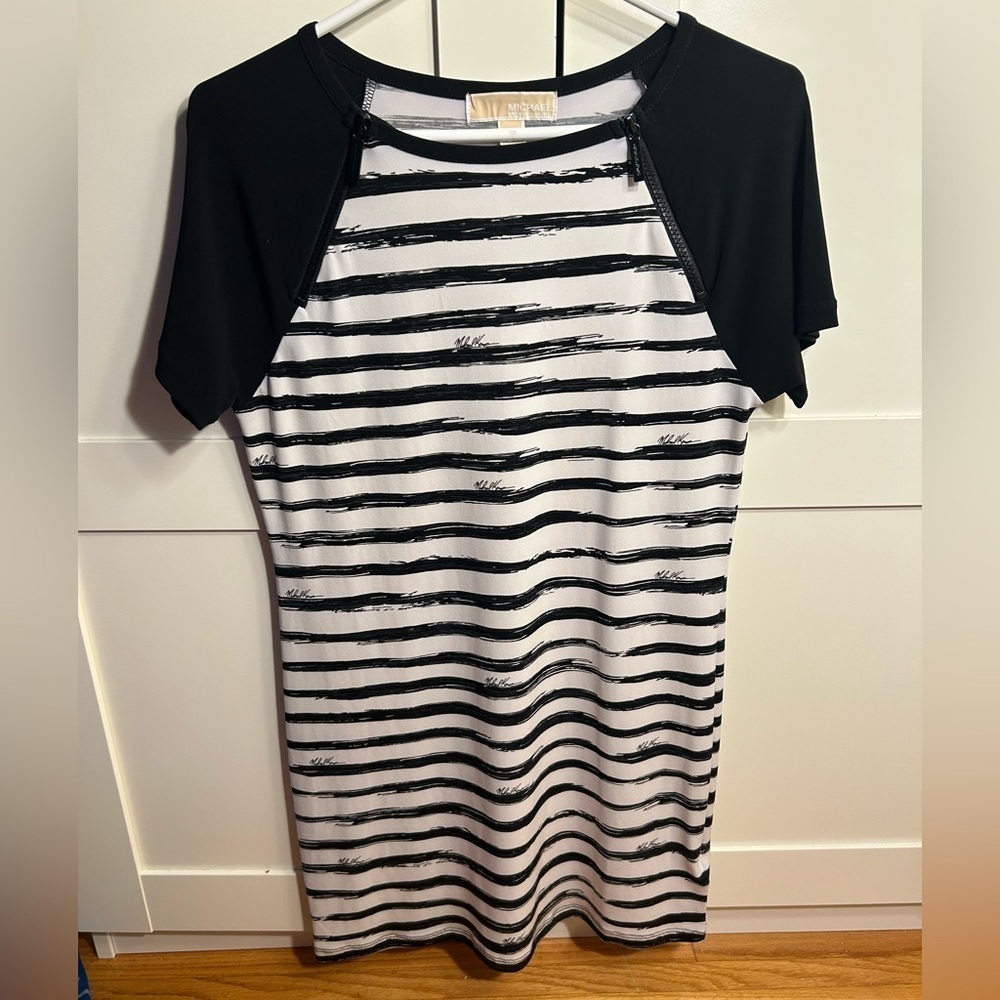 Michael kors dress size small